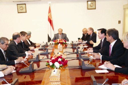 رئيس الجمهورية لدى لقائه سفراء الدول الراعية للمبادرة الخليجية أمس